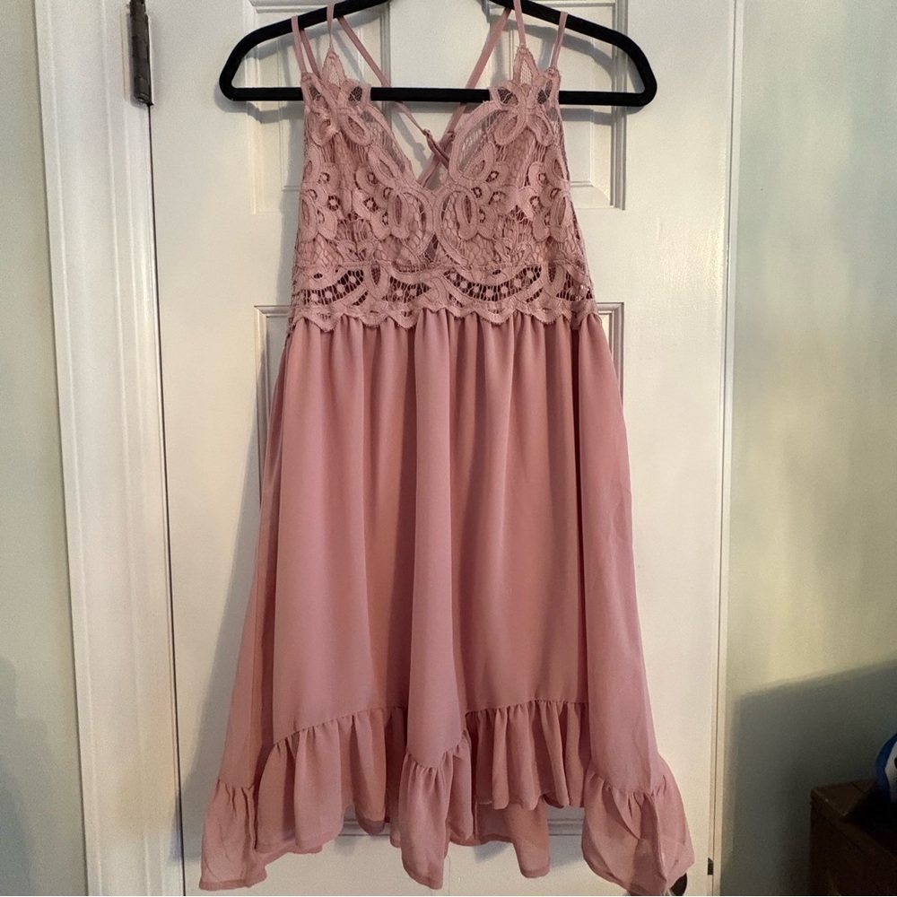 Lace and Chiffon Dress in Soft Pink/Mauve